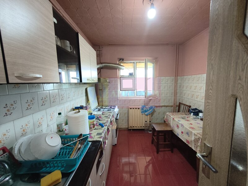 Apartament 3 camere construit 1986 Pret Foarte Bun Colentina- M.Bacila