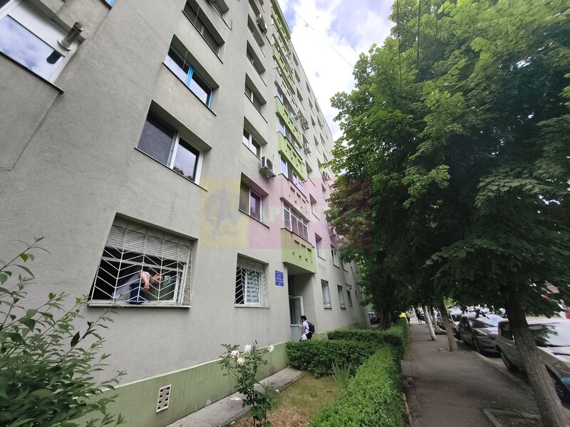 Apartament 3 camere construit 1986 Pret Foarte Bun Colentina- M.Bacila